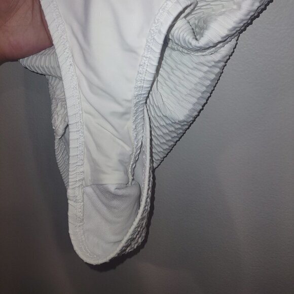 Women's White One Piece Swim Kenneth Cole Size Medium - Picture 6 of 6